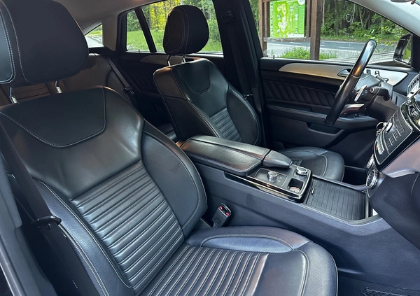 Mercedes-Benz GLE cena 239000 przebieg: 119000, rok produkcji 2018 z Góra małe 326